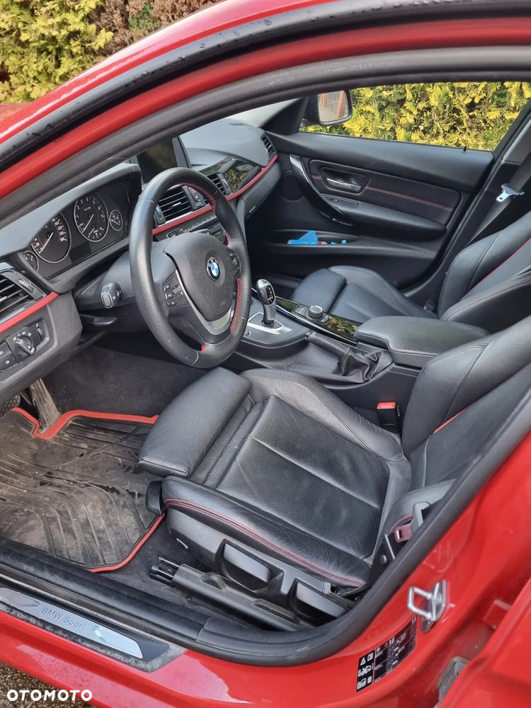 BMW Seria 3 328i xDrive Sport Line - 7