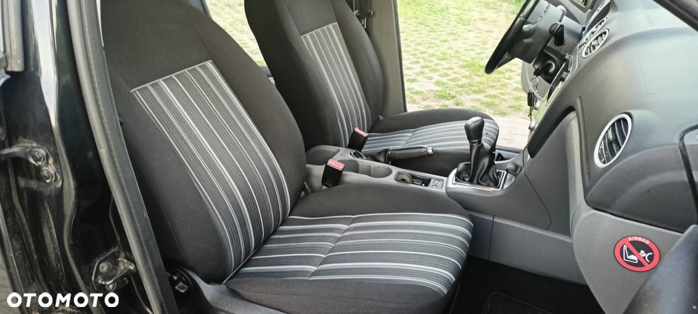 Ford Focus 1.6 TI-VCT Ambiente - 23