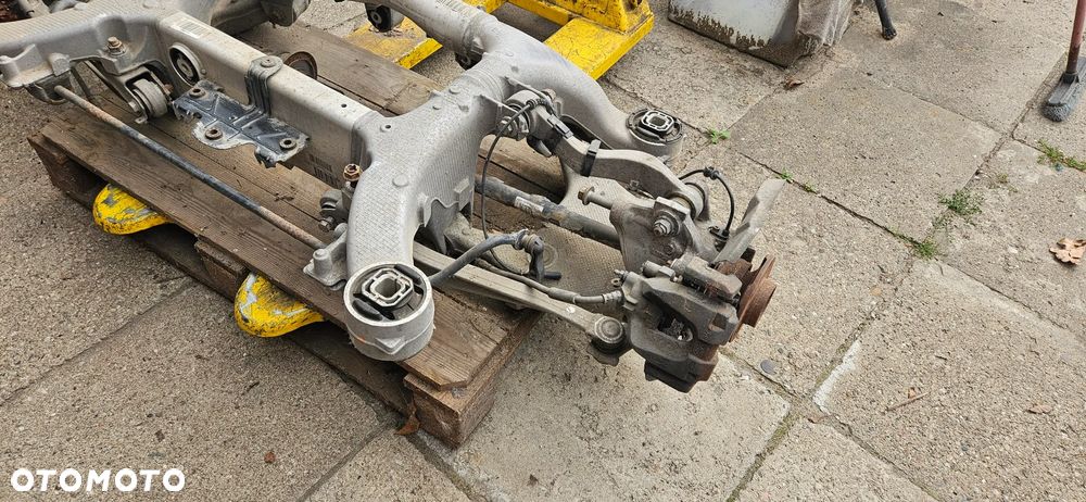 BMW 7 F01 F02 3.0D 4.0D Zawieszenie tył Ława tylna Sanki Zwrotnica z wahaczami półoś Zawieszenie prawa lewe Półoś 6775884 7566075 7566074 - 7