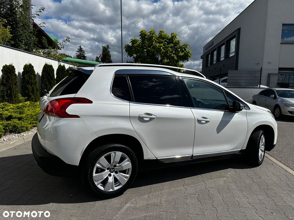 Peugeot 2008 1.6 e-HDi Allure S&S - 9