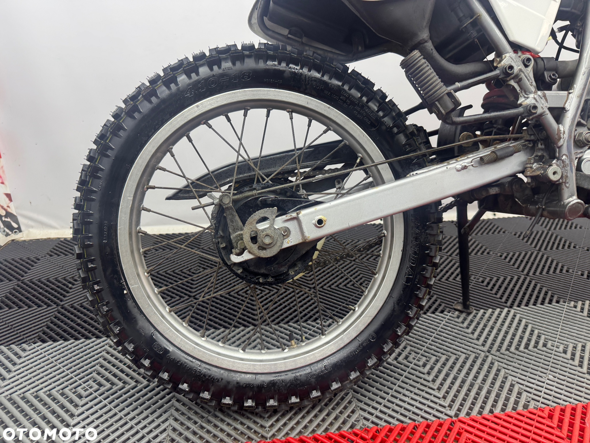 Honda XLR - 28