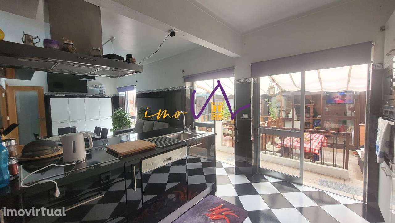 Moradia T4 em Tavarede - Grande imagem: 3/33