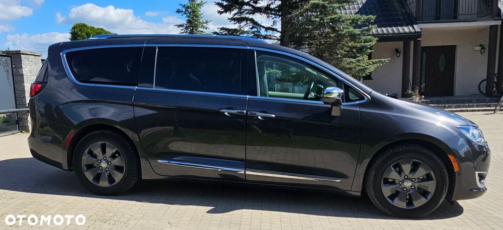 Chrysler Pacifica - 9