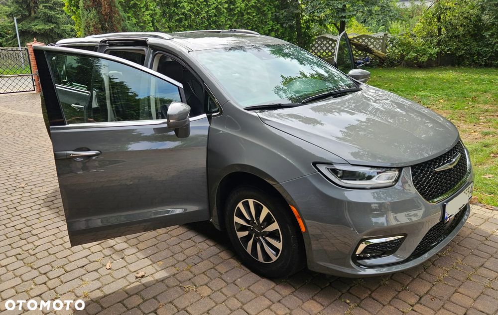 Chrysler Pacifica - 10