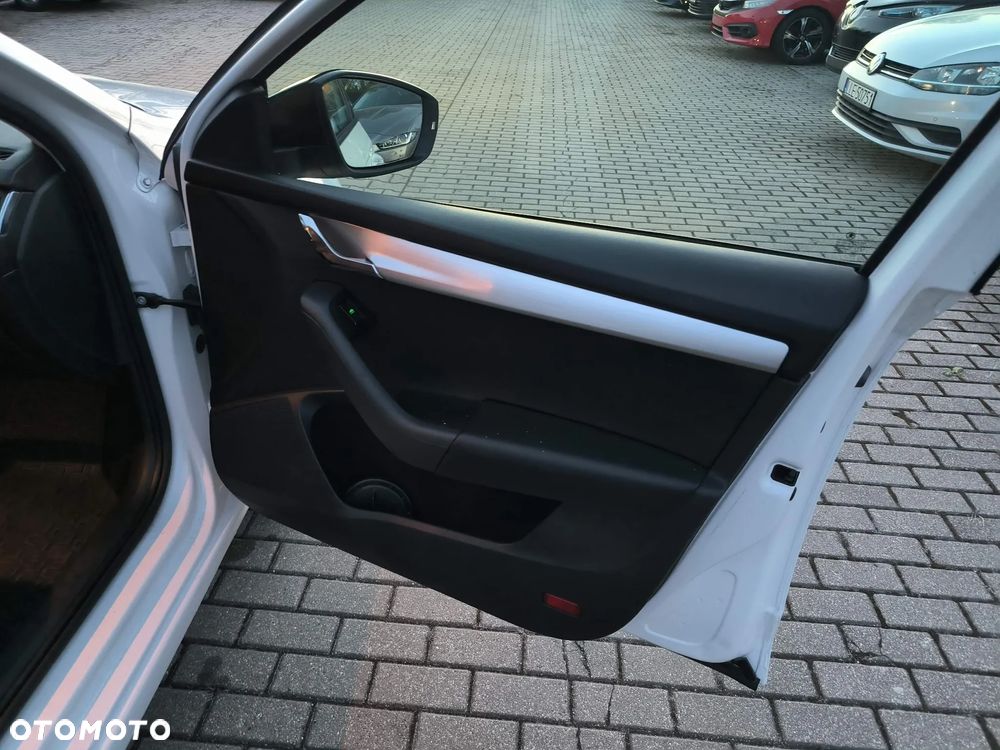 Skoda Octavia 1.5 TSI ACT DSG Sport Edition - 11