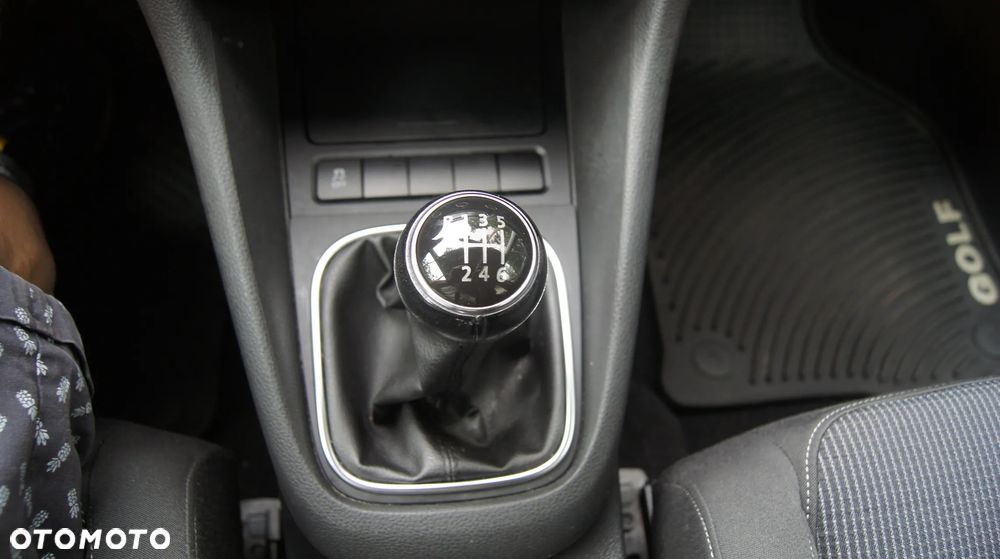 Volkswagen Golf 2.0 TDI Comfortline - 19