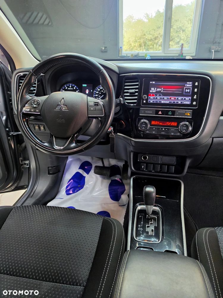 Mitsubishi Outlander 2.4 SE CVT - 10
