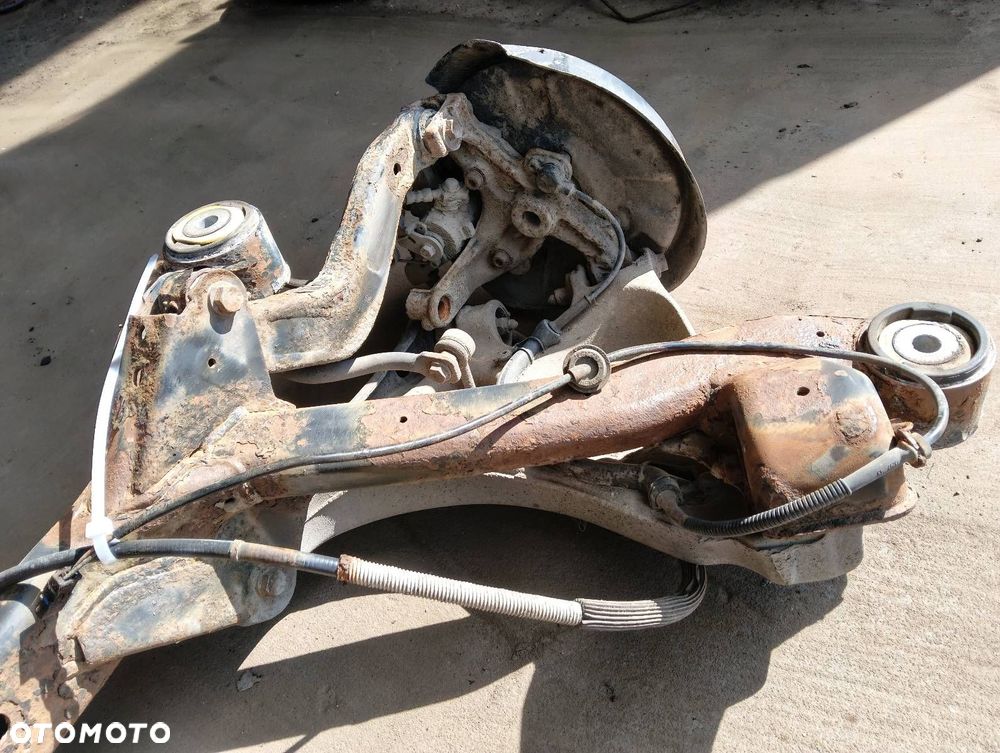 KOMPLETNE ZAWIESZENIE BELKA SANKI TYŁ SEAT EXEO I - 3