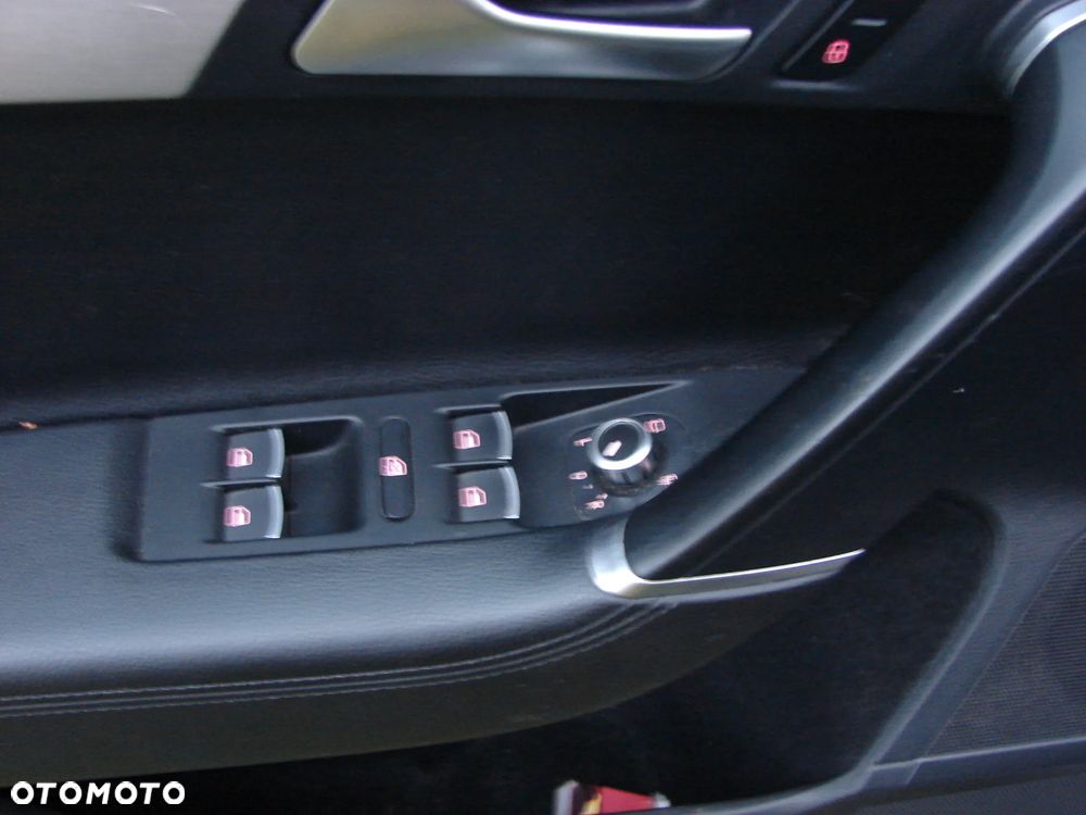 Volkswagen Passat - 12