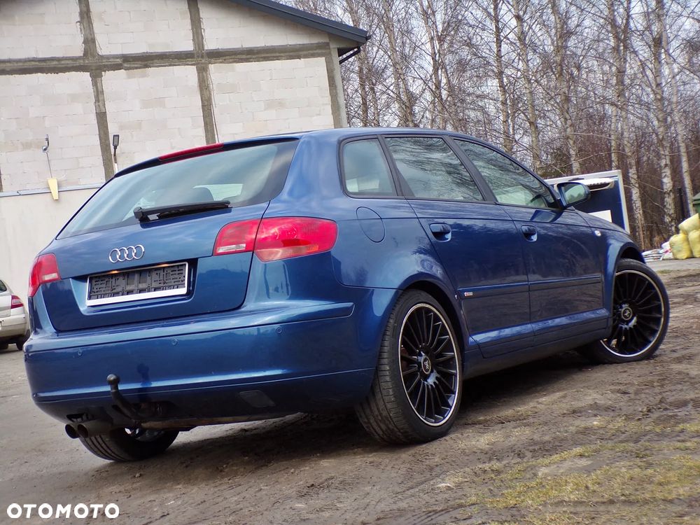 Audi A3 Sportback 1.4 TFSI S Line Sportpaket plus - 4