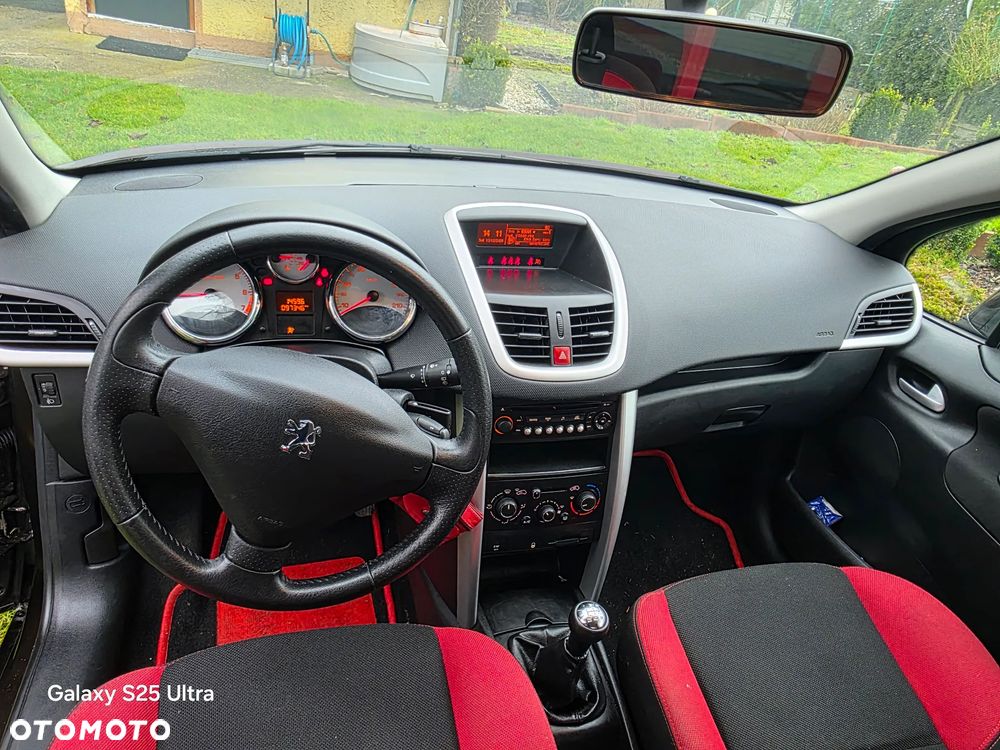 Peugeot 207 75 Urban Move - 8