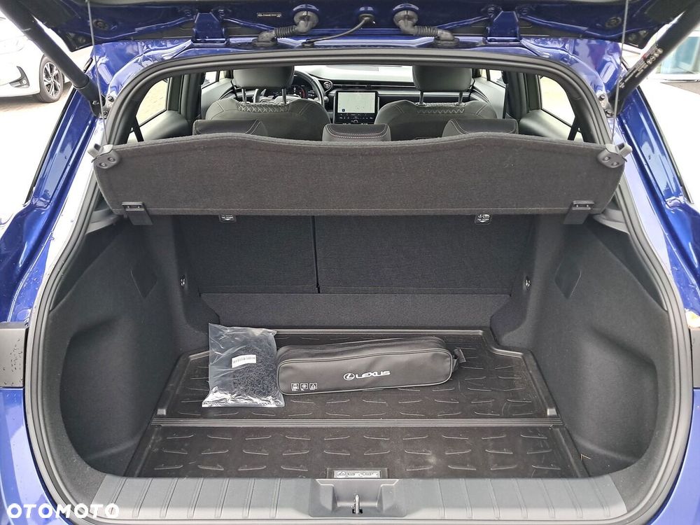 Lexus LBX 1.5 Hybrid Relax - 11