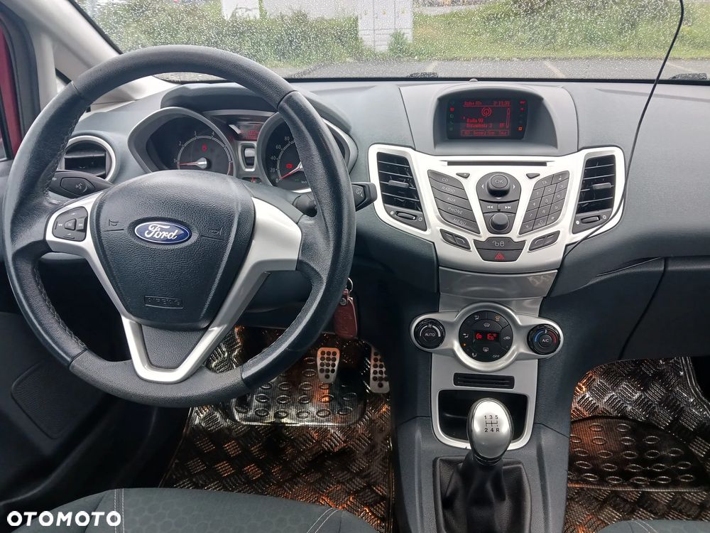 Ford Fiesta 1.25 Titanium EU5 - 6