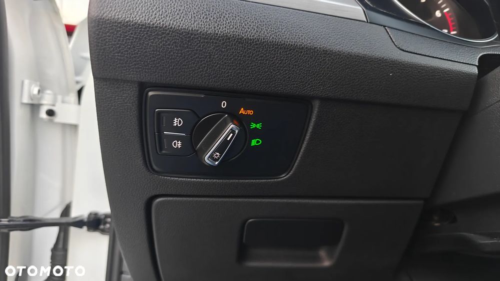 Volkswagen Passat - 16