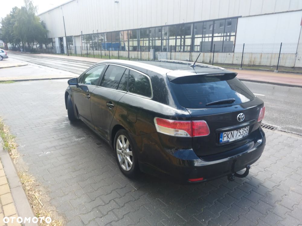 Toyota Avensis 2.0 D-4D 2010 - 9