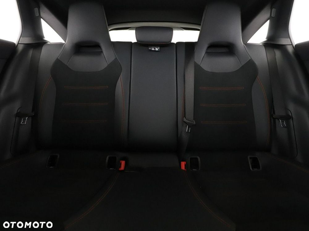 Mercedes-Benz CLA 180 mHEV AMG Line 7G-DCT - 19