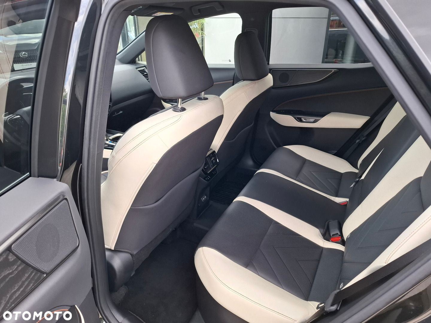 Lexus NX - 16
