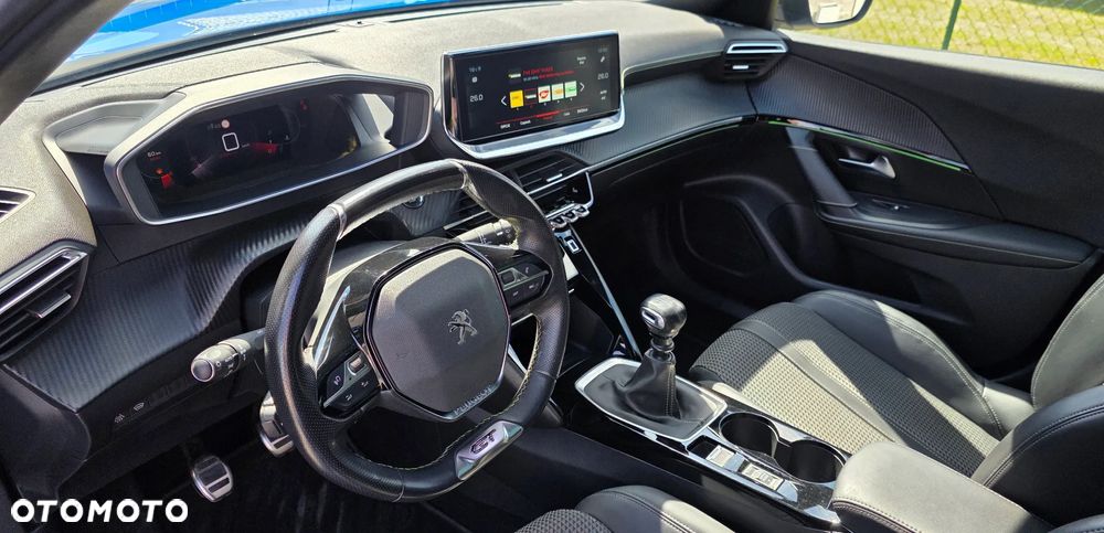 Peugeot 2008 1.5 BlueHDi GT S&S - 12