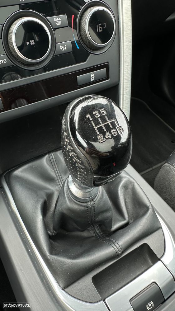 Land Rover Discovery Sport 2.0 TD4 SE - 51