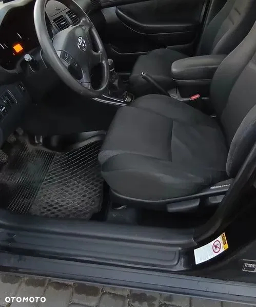 Toyota Avensis 2.0 D-4D Luna - 6