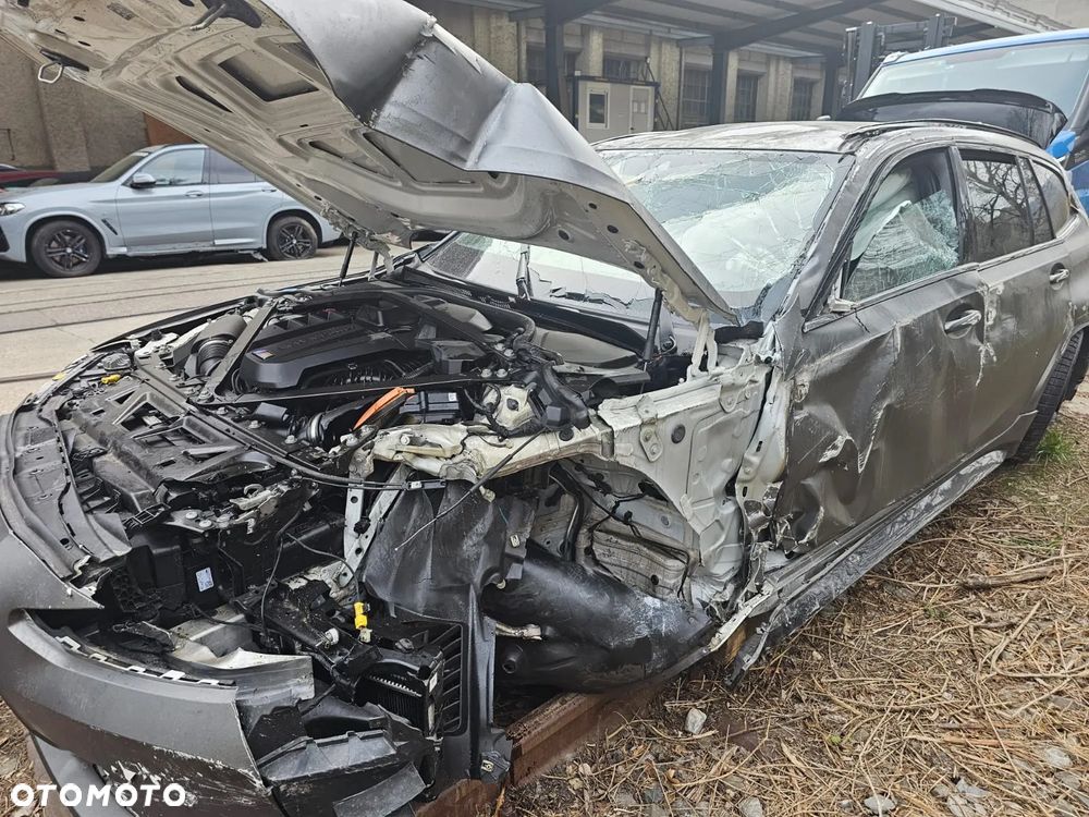 BMW M3 Competition M xDrive - 6