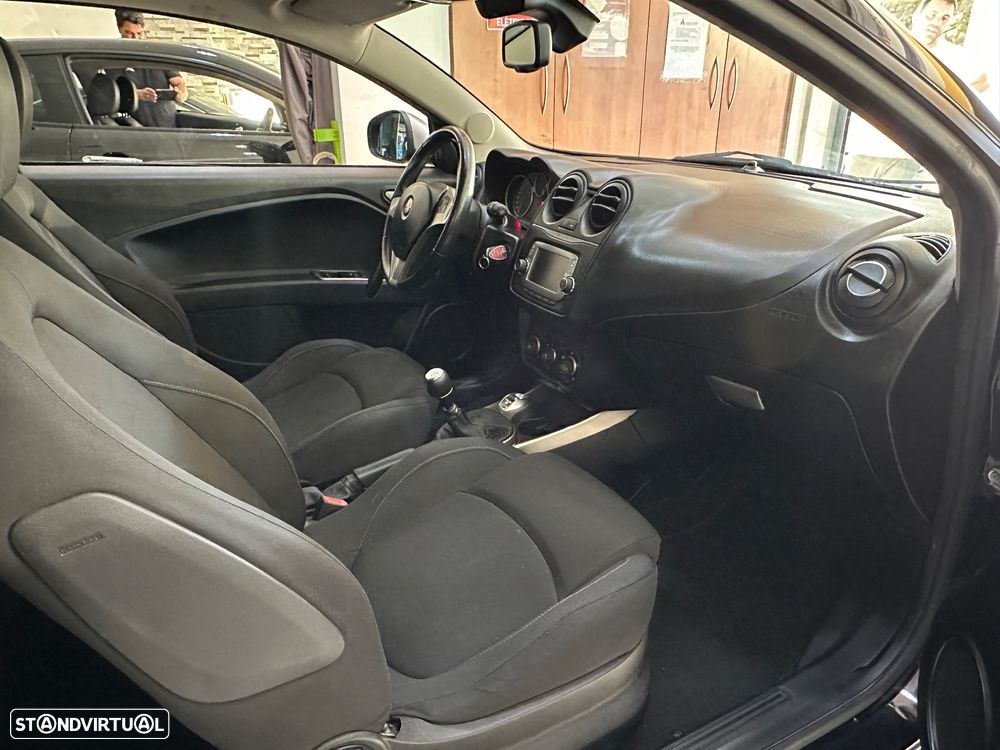 Alfa Romeo MiTo 1.3 JTD Distinctive S&S - 25