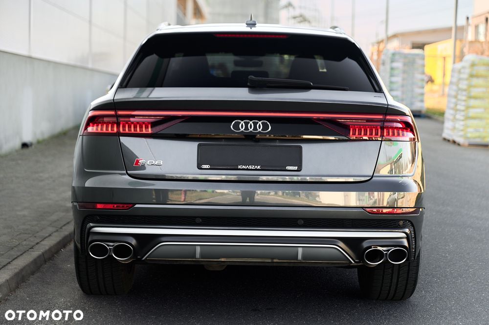Audi SQ8 - 12