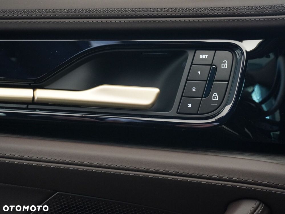 Porsche Panamera 4 - 20