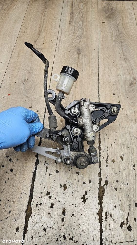 KAWASAKI Z 900 DŹWIGNIA +POMPA HAMULCA NOŻNEGO SET PRAWY MOCOWANIE - 8