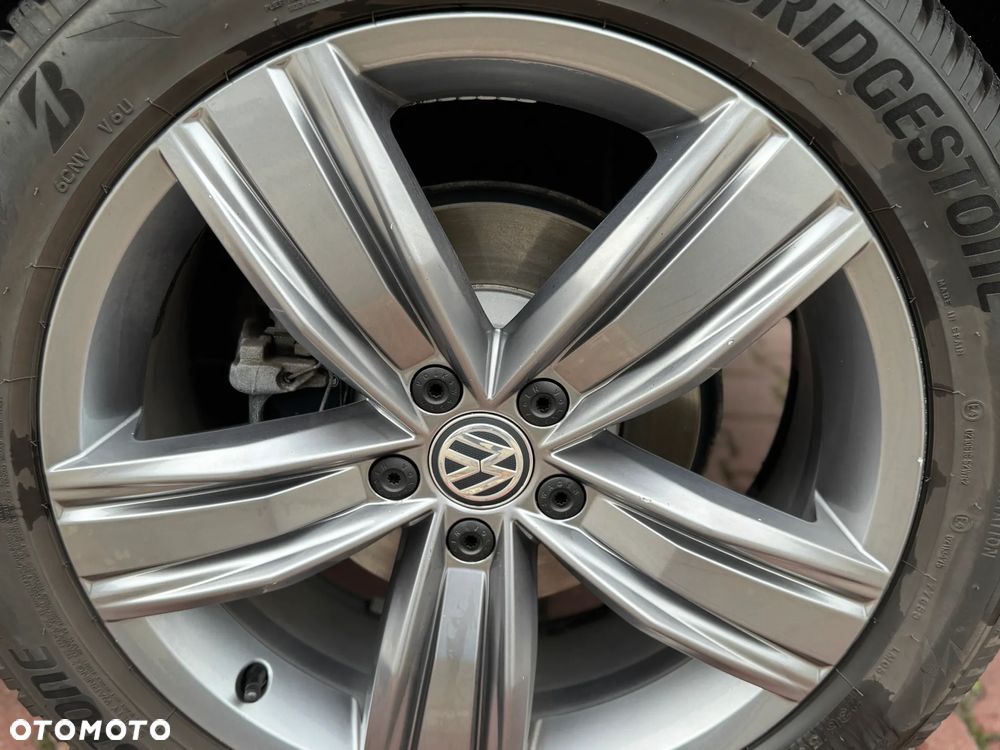 Volkswagen Tiguan Allspace 2.0 TSI 4Mot Highline DSG - 6