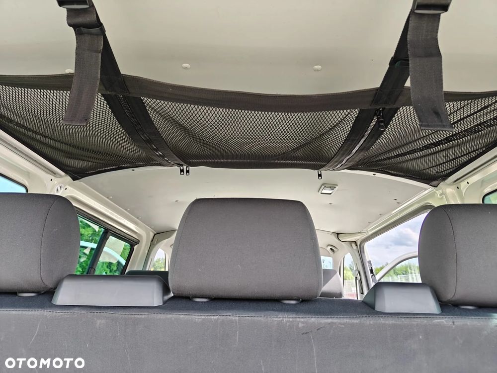 Volkswagen Multivan - 18