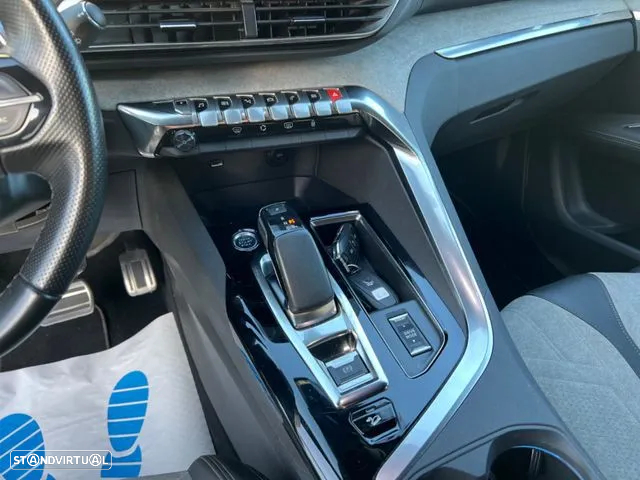 Peugeot 3008 1.6 Hybrid4 GT e-EAT8 - 12