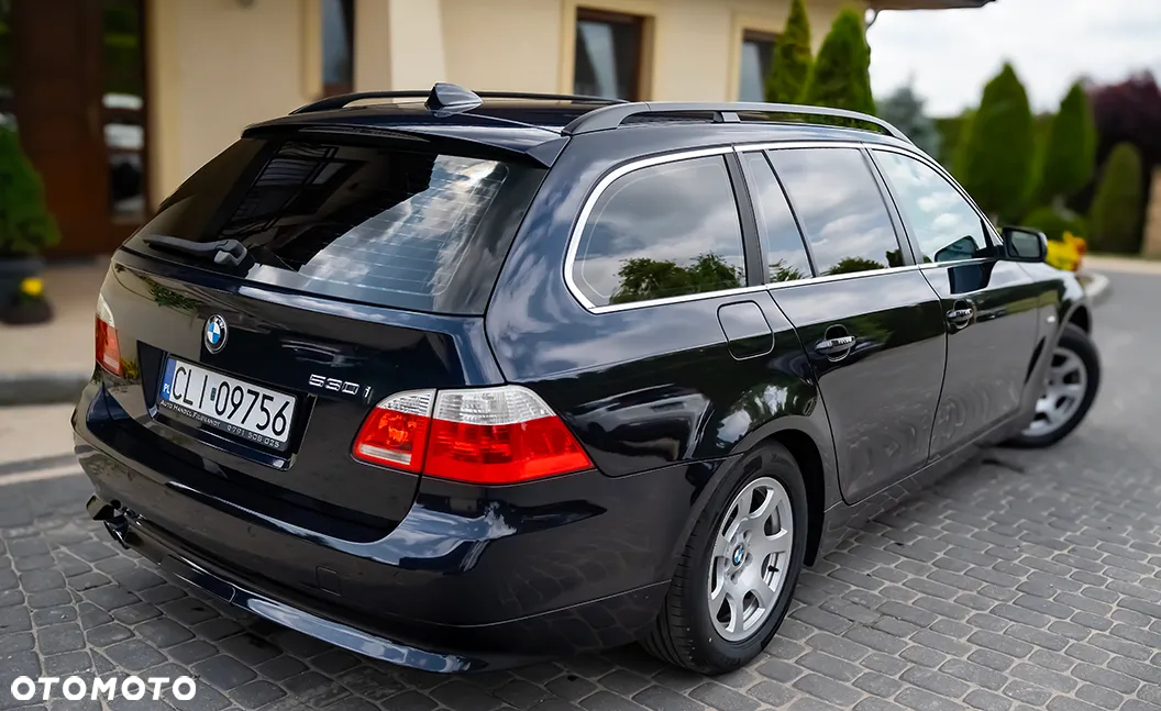 BMW Seria 5 530i Touring - 12