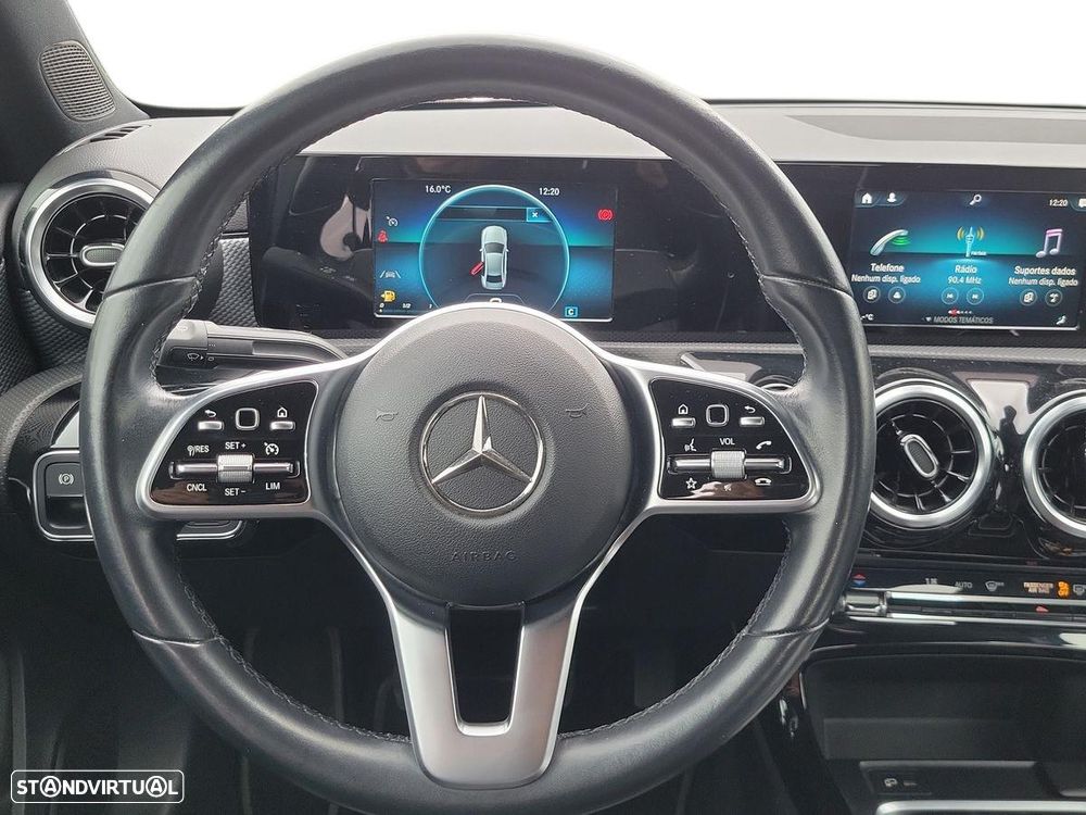 Mercedes-Benz A 180 Limousine d Progressive Aut. - 13