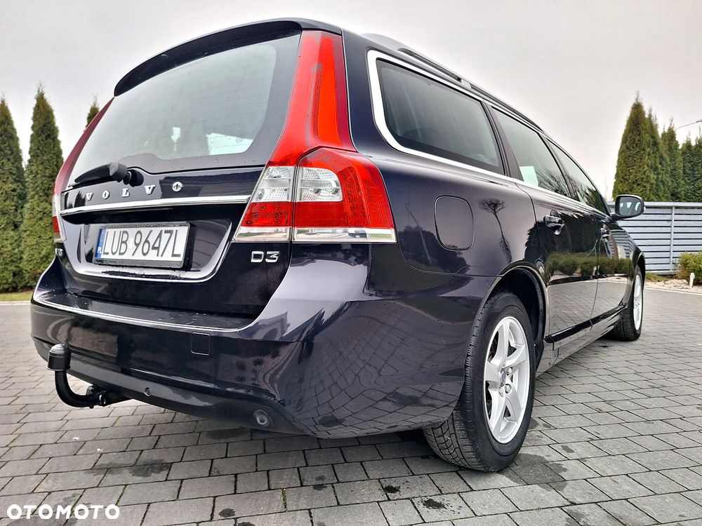 Volvo V70 D3 Momentum - 13