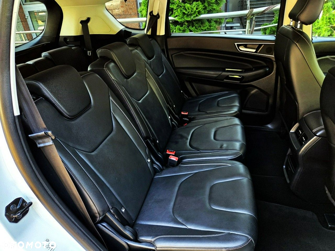 Ford S-Max - 8