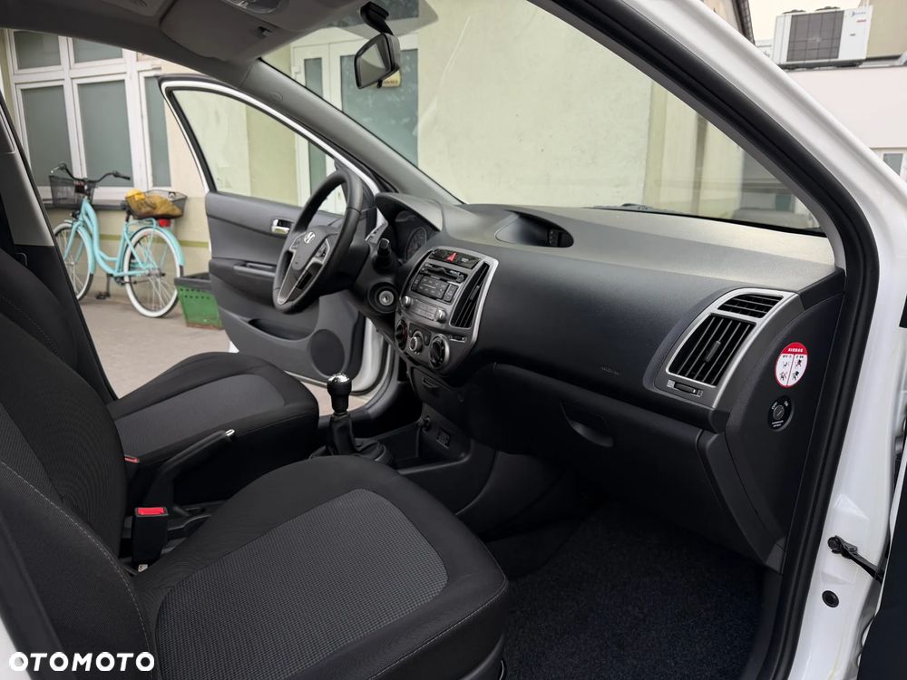 Hyundai i20 1.25 Wersja Jubileuszowa - 9