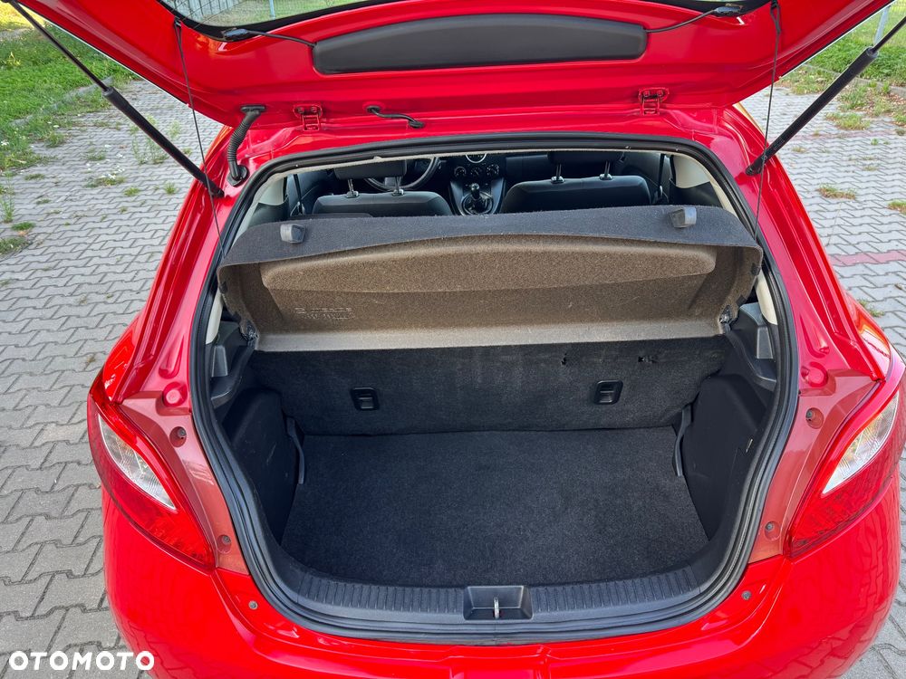 Mazda 2 - 13