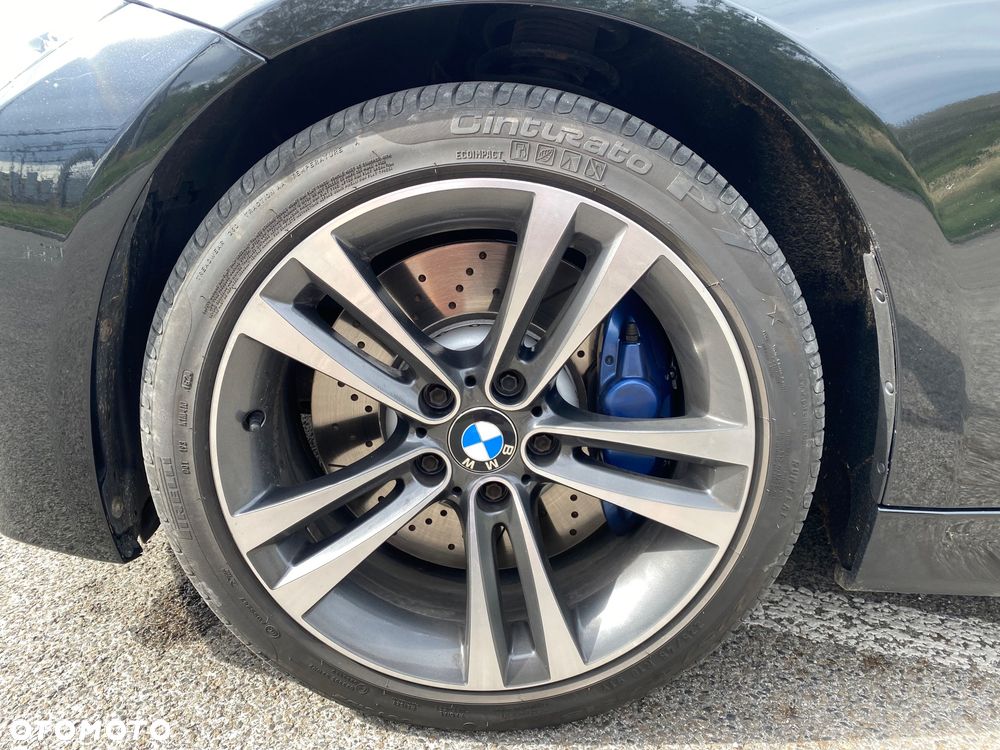 BMW Seria 3 330d xDrive - 12