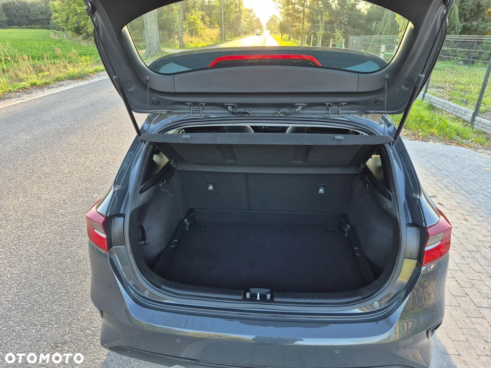 Kia Ceed - 11