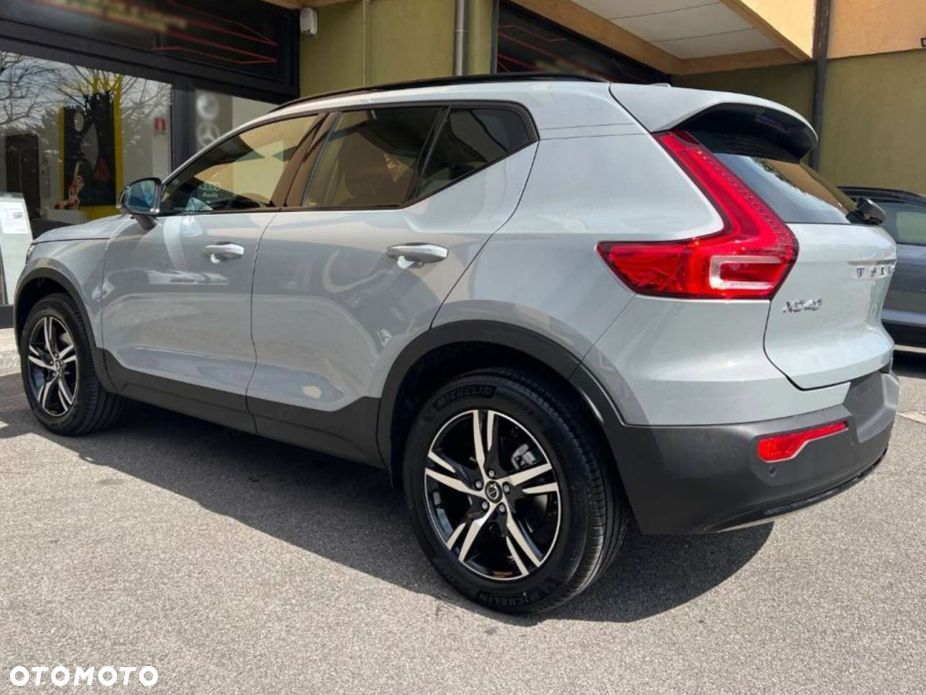 Volvo XC 40 - 4