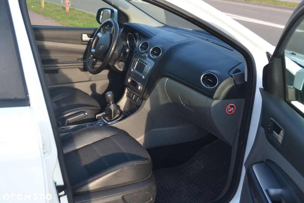 Ford Focus 1.6 TDCi DPF Sport - 9