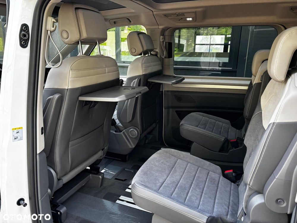 Volkswagen Multivan - 15