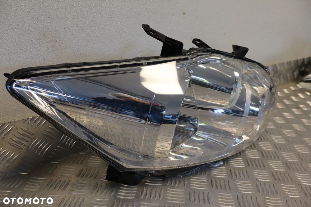 LAMPA PRZEDNIA PRZÓD PRAWA TOYOTA AURIS I LIFT SOCZEWKA 81130-02A40 2009-2012 - 3