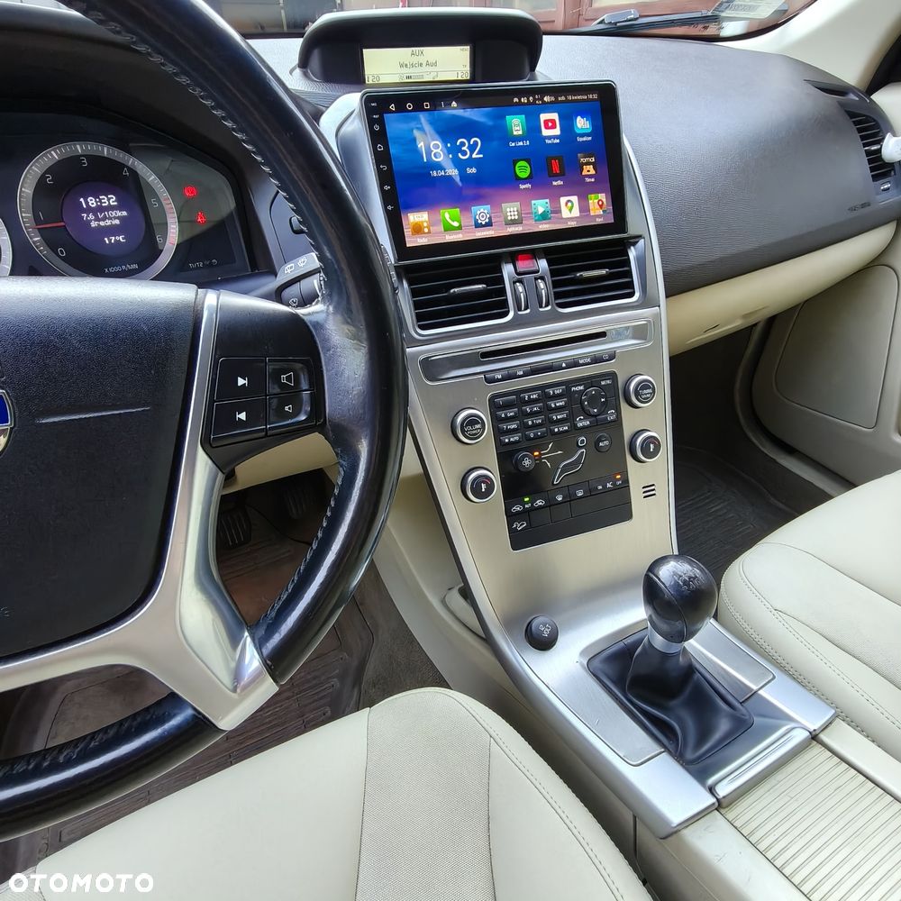 Volvo XC 60 D5 AWD Momentum - 9