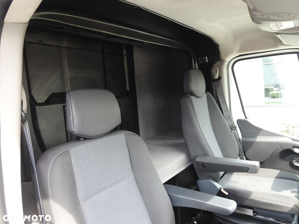 Renault MASTER PLANDEKA 10 PALET WEBASTO TEMPOMAT KLIMATYZACJA LEDY PNEUMATYKA  165KM - 38