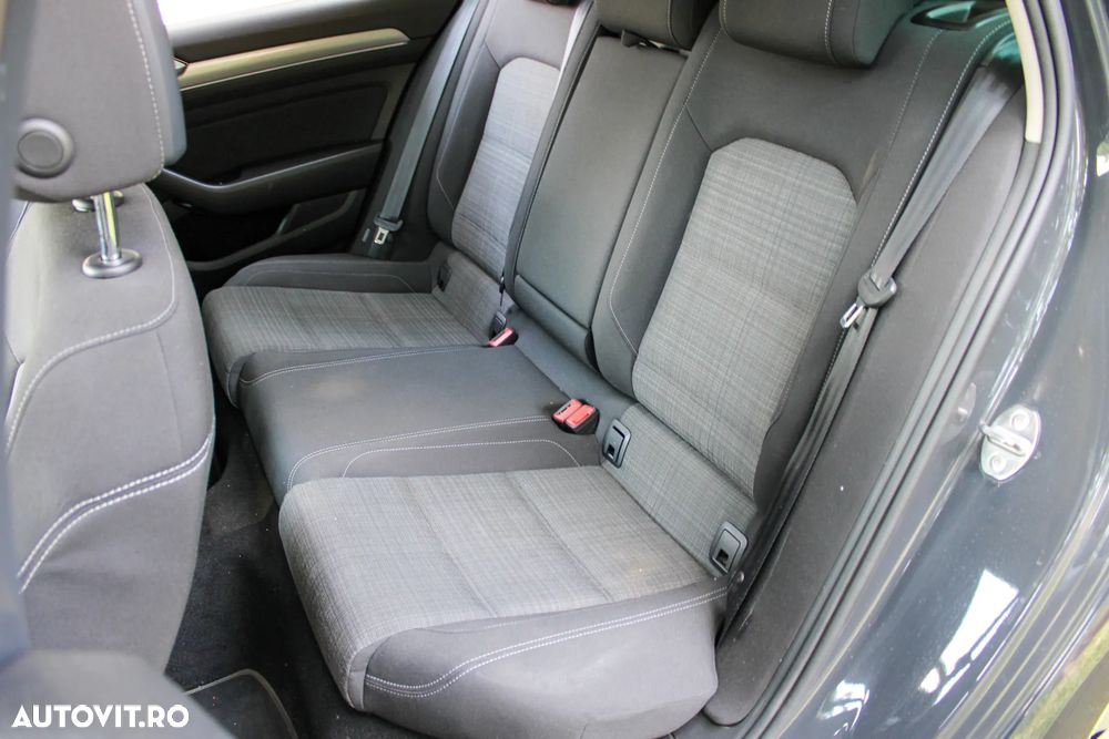 Volkswagen Passat 2.0 TDI Comfortline - 14