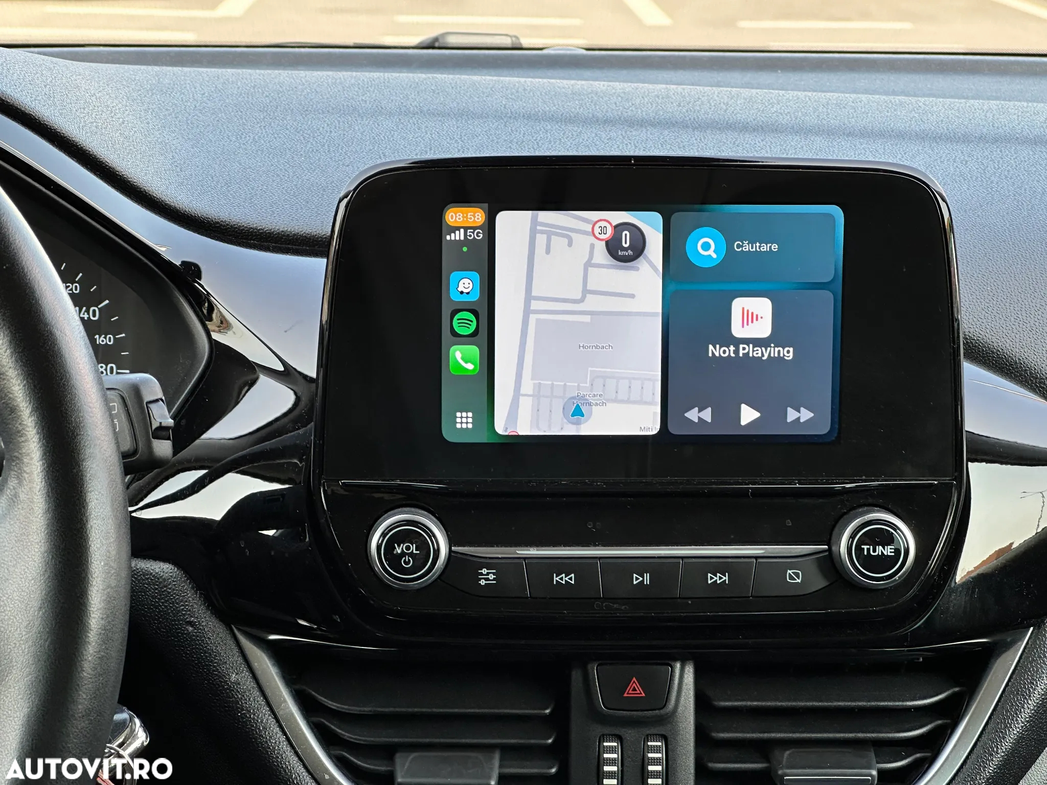 Ford Fiesta 1.0 EcoBoost Trend - 28