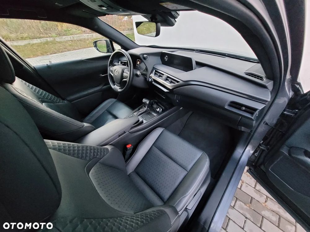 Lexus UX 250h GPF F Impression 2WD - 6