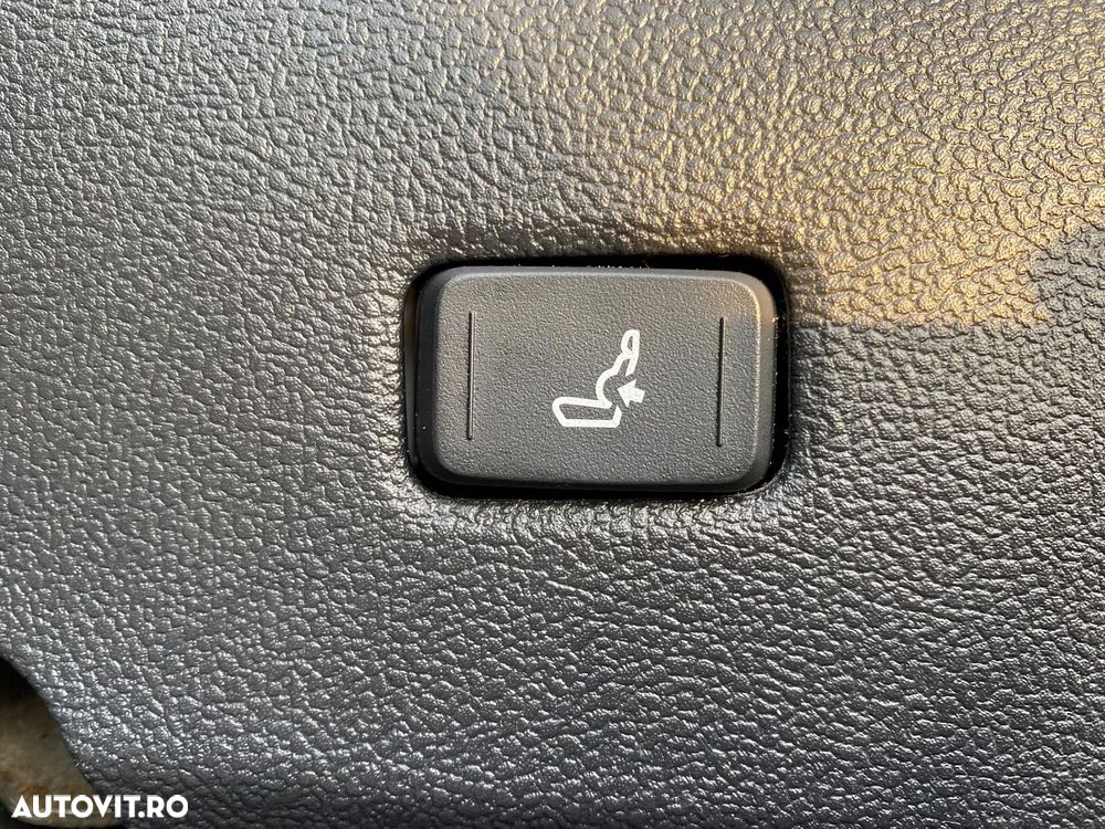 Toyota Corolla 1.8 HSD Active - 14